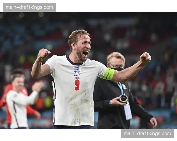 激光笔干扰：意甲比赛中，客队门将多次遭受主队球迷激光笔照射