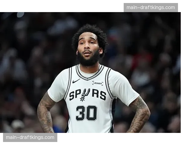 马刺体系让每一名球员都能在攻防两端贡献价值，复刻GDP时代冠军底蕴